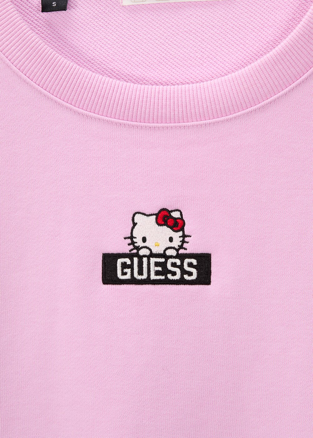 GUESS × HELLO KITTY LADIES LS CROPPED SWEATSHIRT