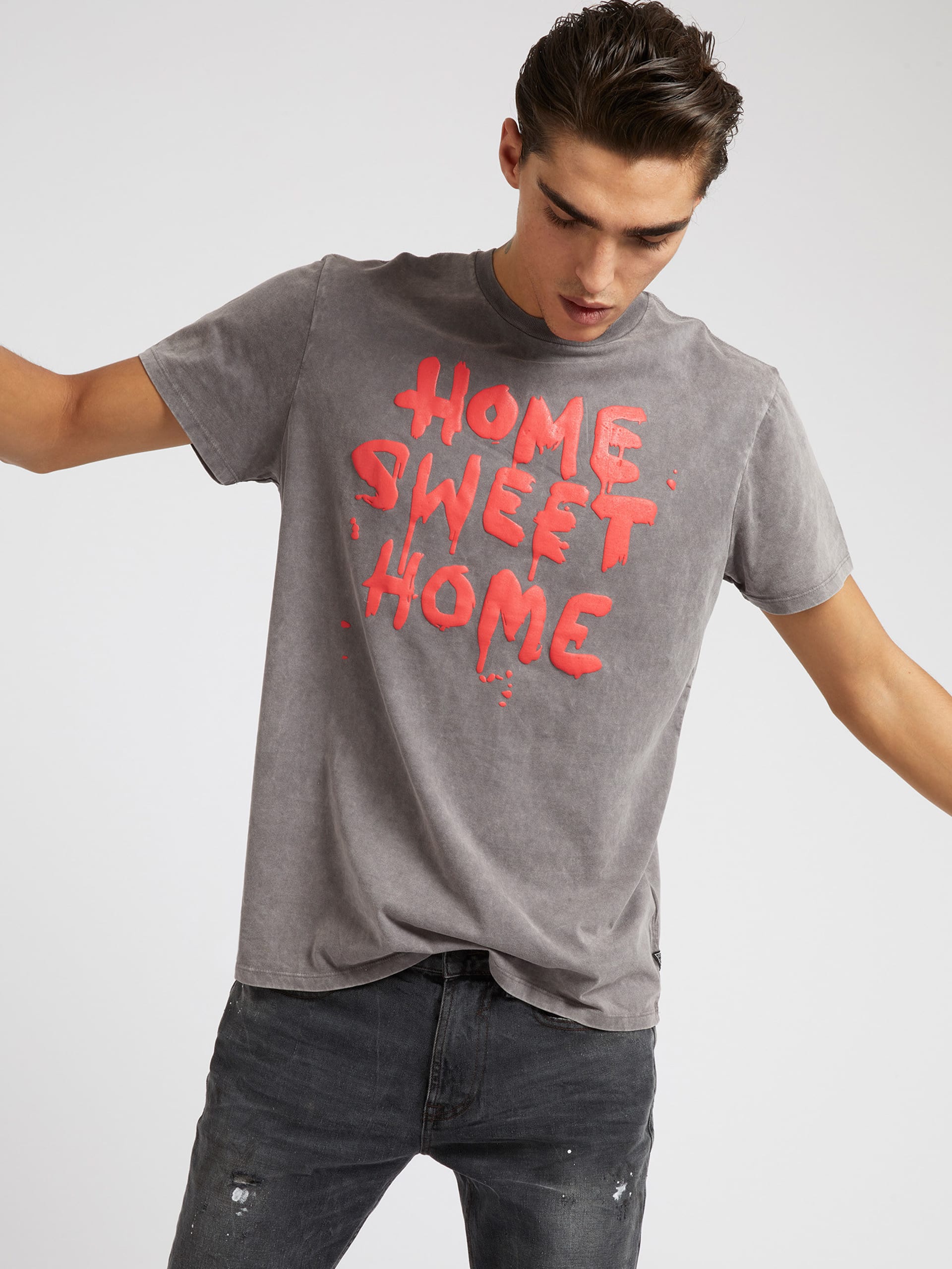 GUESS x BRANDALISED GRAFFITI BY BANKSY SS HOME SWEET HOME TEE